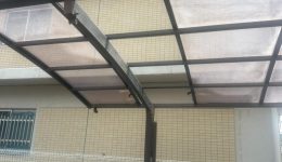 瑞穂市 U様邸にてカーポートポリカ貼り替え工事・屋根瓦補強工事を行いました。