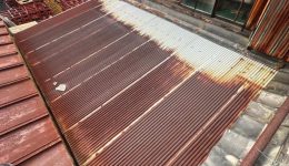 羽島市 千代菊株式会社様にて雨漏れ修繕工事 錆びて劣化した屋根