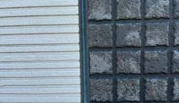 安八町 T様邸 シーリング打ち替え工事 交換前の劣化したシーリングの様子